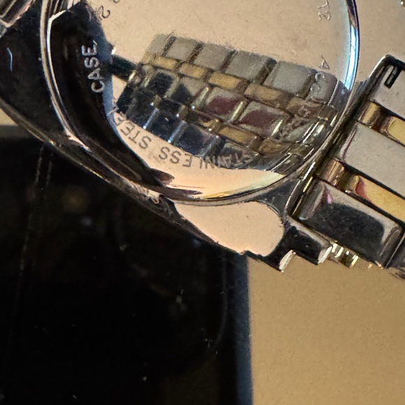 Vintage Sculptured Accutron Bulova T2 Man's Watch 2 Tone Gold & Stainless Steel - Picture 12 of 13